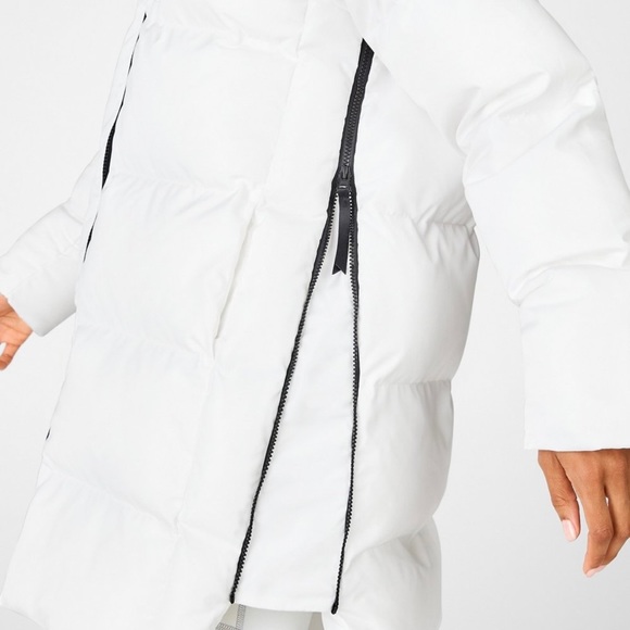 NWT Fabletics Adventure Puffer Coat - Picture 7 of 12